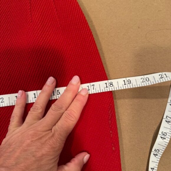 Emanuel Ungaro Red Wool/Silk Blend Pencil Skirt - Size 2 - Picture 8 of 10